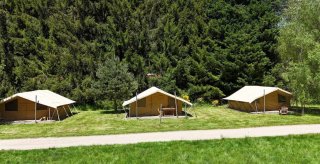 location insolite camping vaubarlet